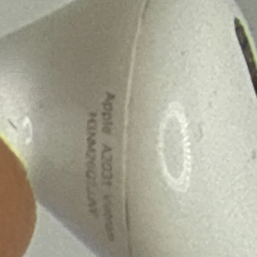 Apple AirPod 2nd Generation, white SINGLE left side replacement AirPod